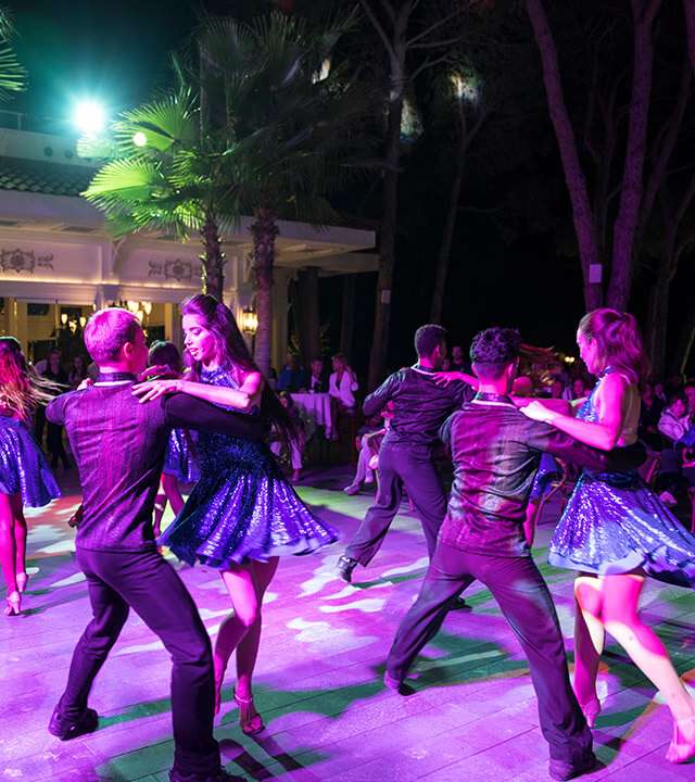 cheap resort hotels to Spend holiday with family