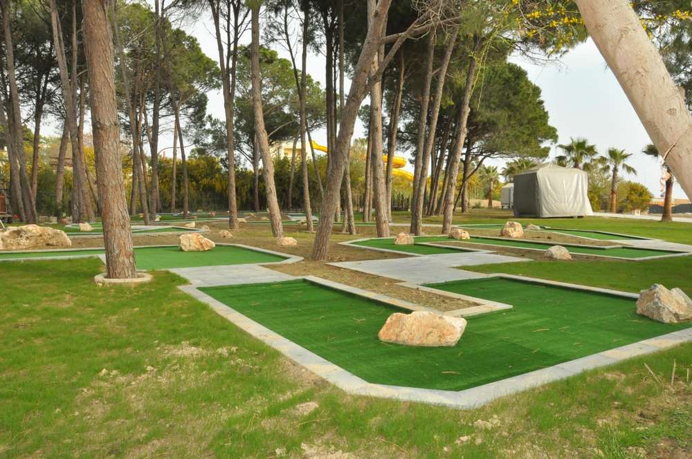 cheap resort hotels to Spend holiday with family