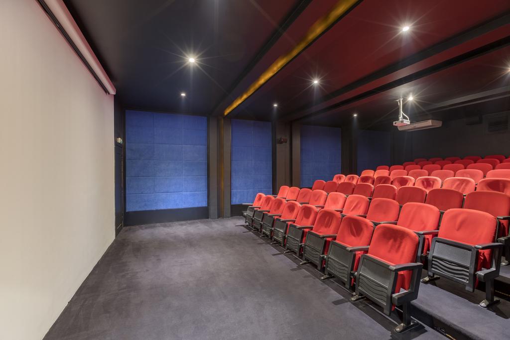 cheap resort hotels to Spend holiday with family