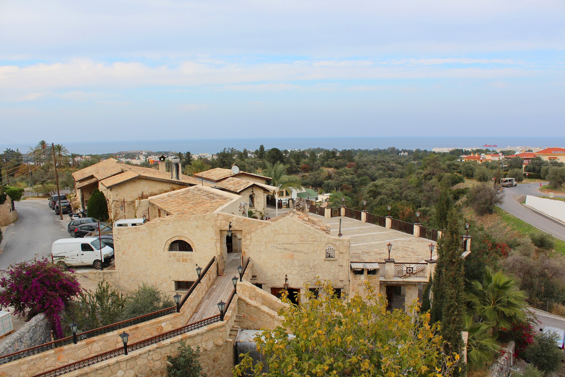 cheap resort hotels to Spend holiday with family