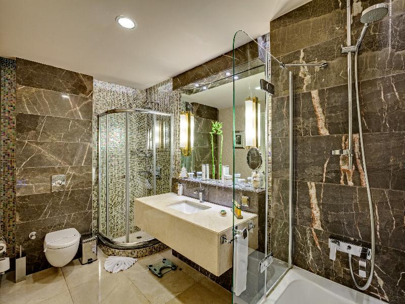 cheap resort hotels to Spend holiday with family