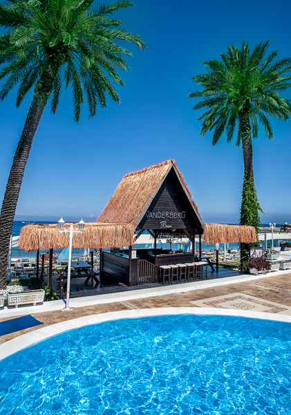 cheap resort hotels to Spend holiday with family