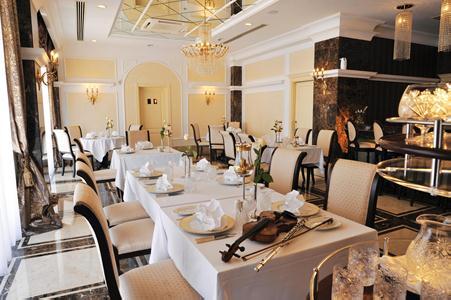 cheap resort hotels to Spend holiday with family