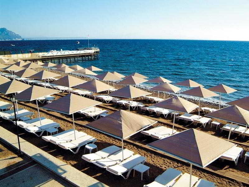 cheap resort hotels to Spend holiday with family