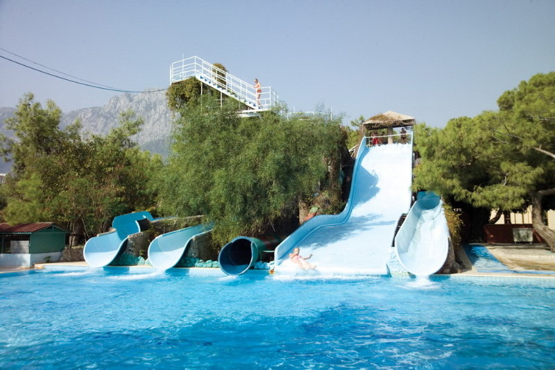 cheap resort hotels to Spend holiday with family