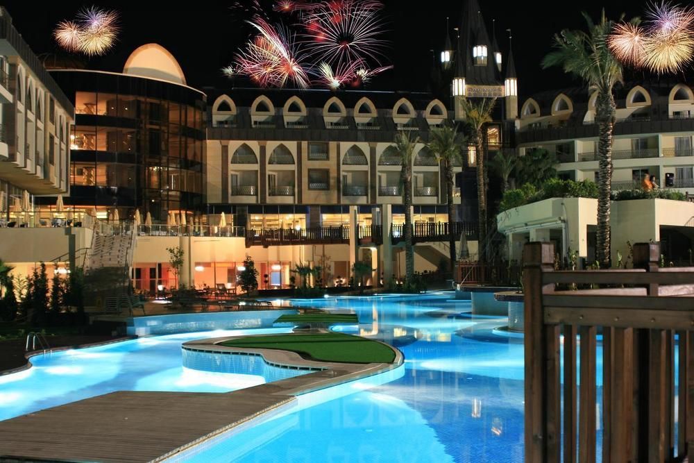 cheap resort hotels to Spend holiday with family