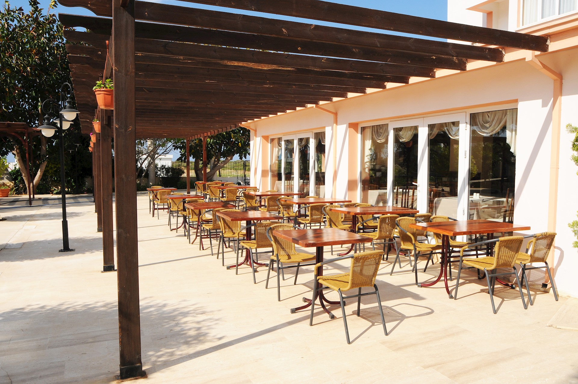 cheap resort hotels to Spend holiday with family