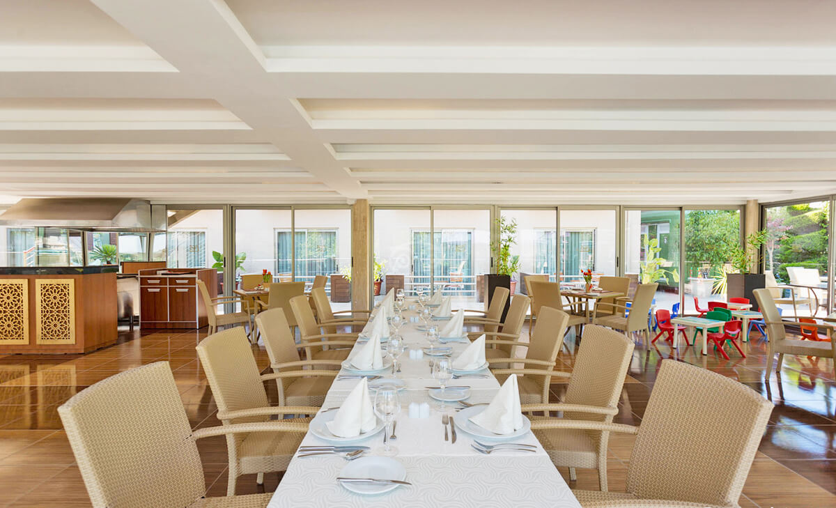 cheap resort hotels to Spend holiday with family