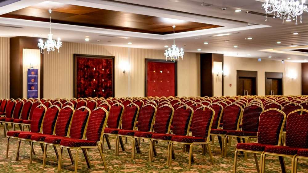 cheap resort hotels to Spend holiday with family