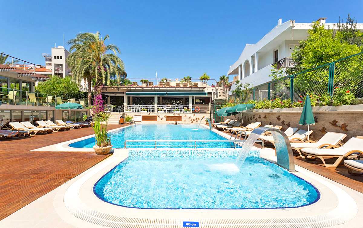 cheap resort hotels to Spend holiday with family