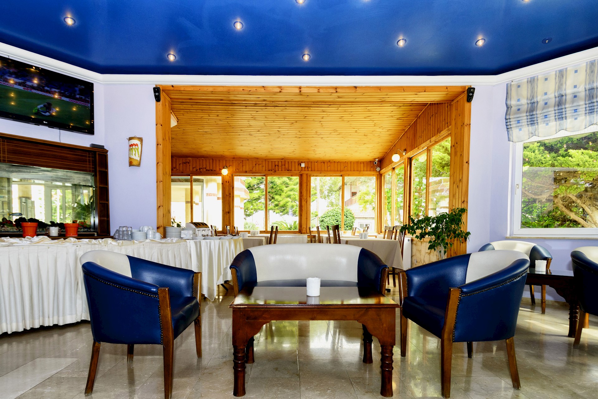 cheap resort hotels to Spend holiday with family