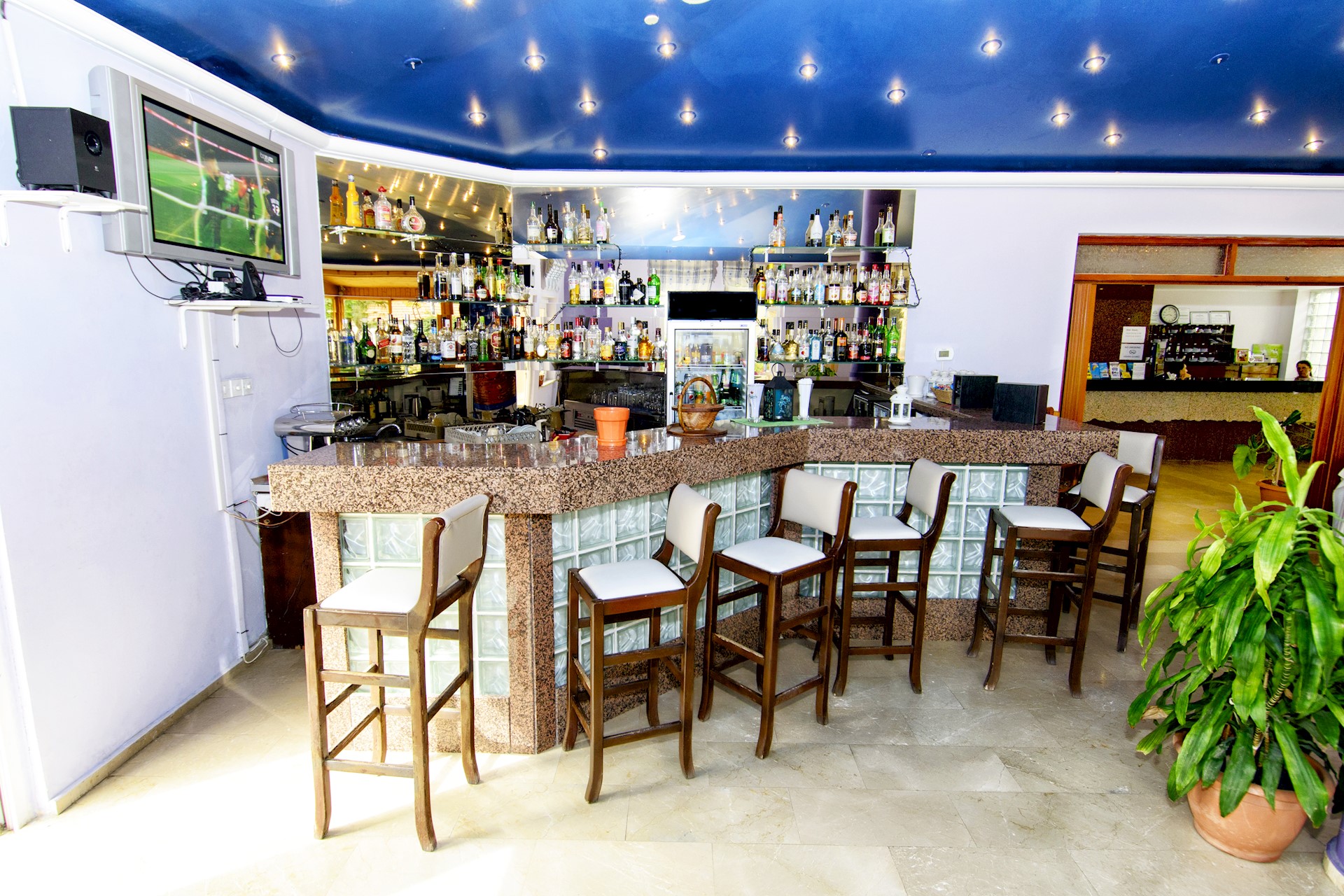 cheap resort hotels to Spend holiday with family