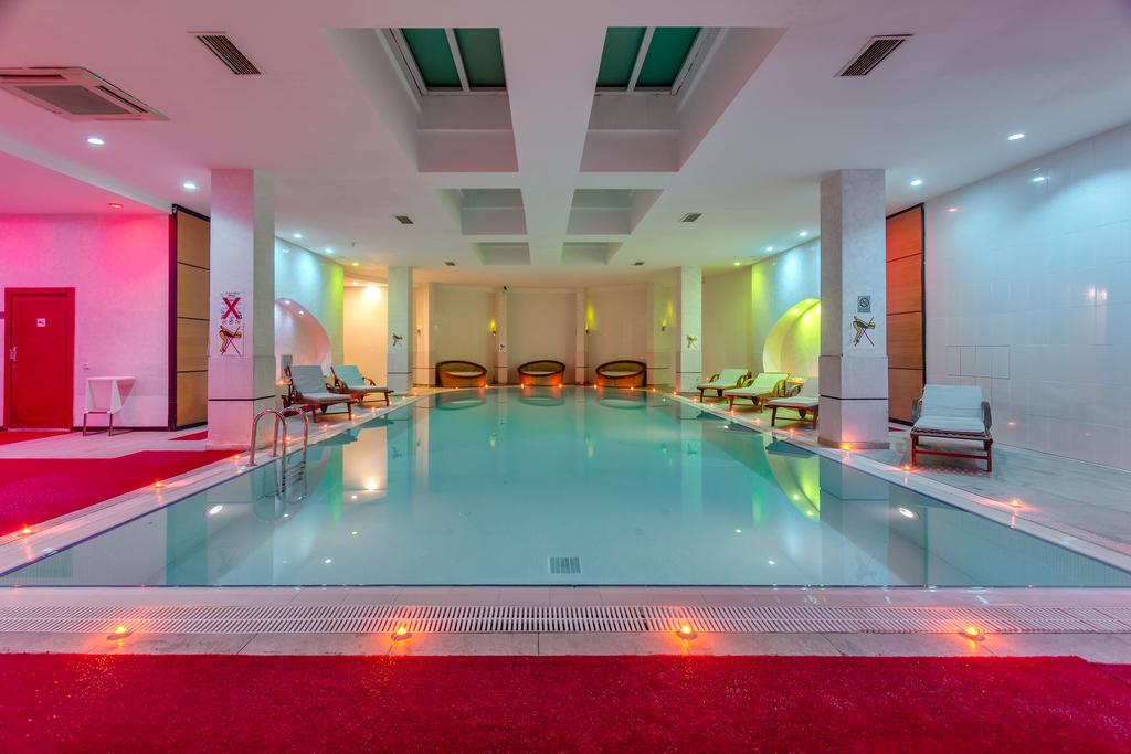 cheap resort hotels to Spend holiday with family