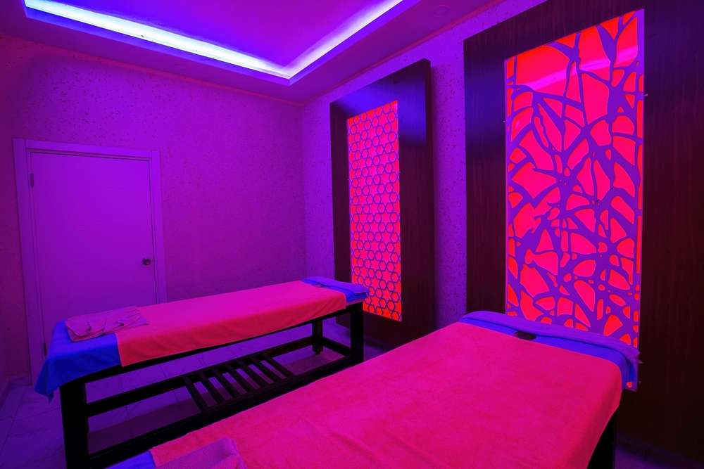 cheap resort hotels to Spend holiday with family