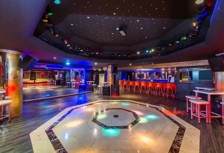 cheap resort hotels to Spend holiday with family