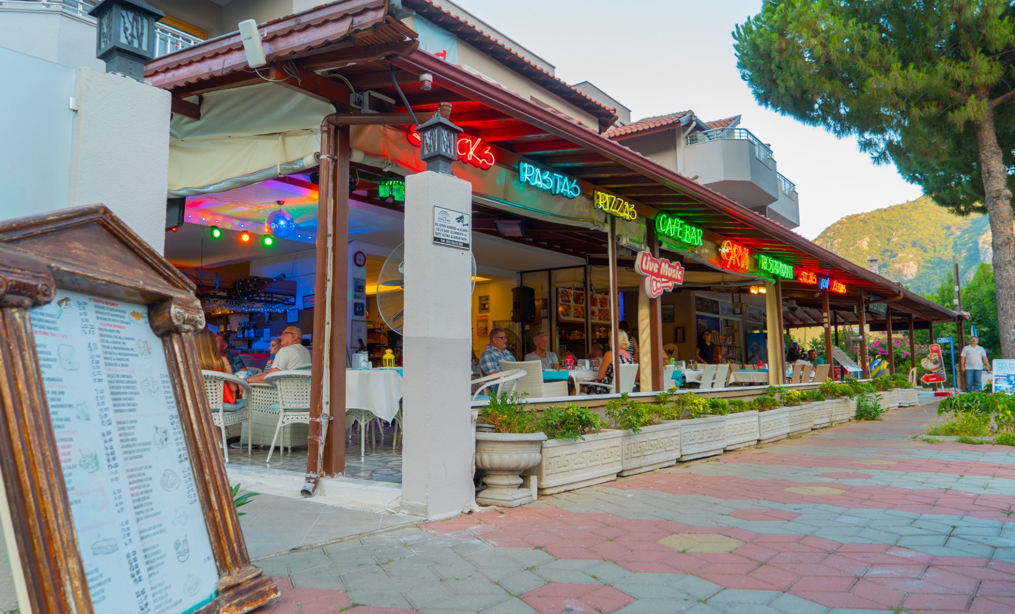 cheap resort hotels to Spend holiday with family