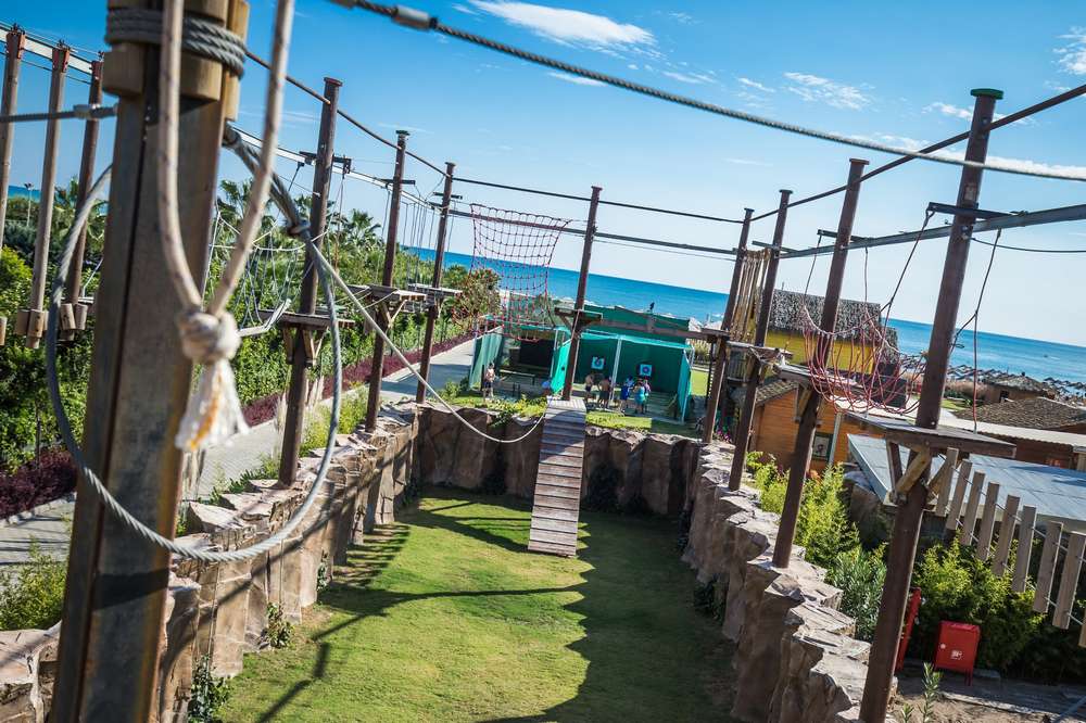 cheap resort hotels to Spend holiday with family