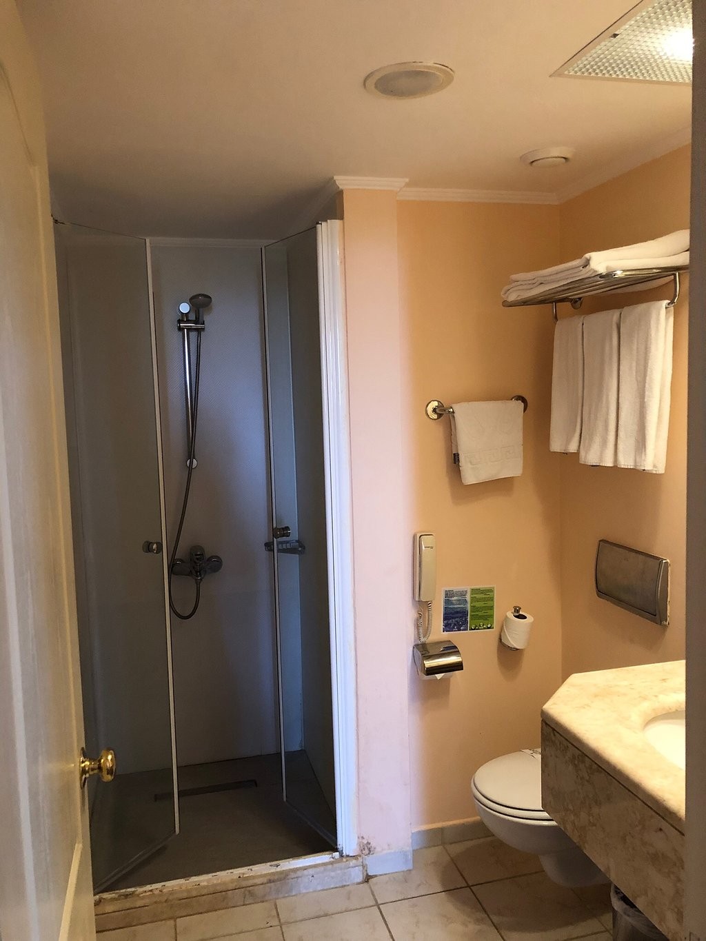 cheap resort hotels to Spend holiday with family