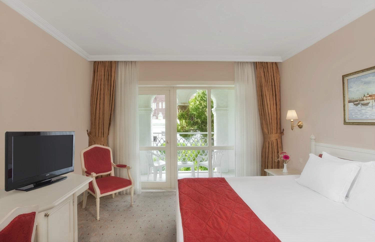 cheap resort hotels to Spend holiday with family