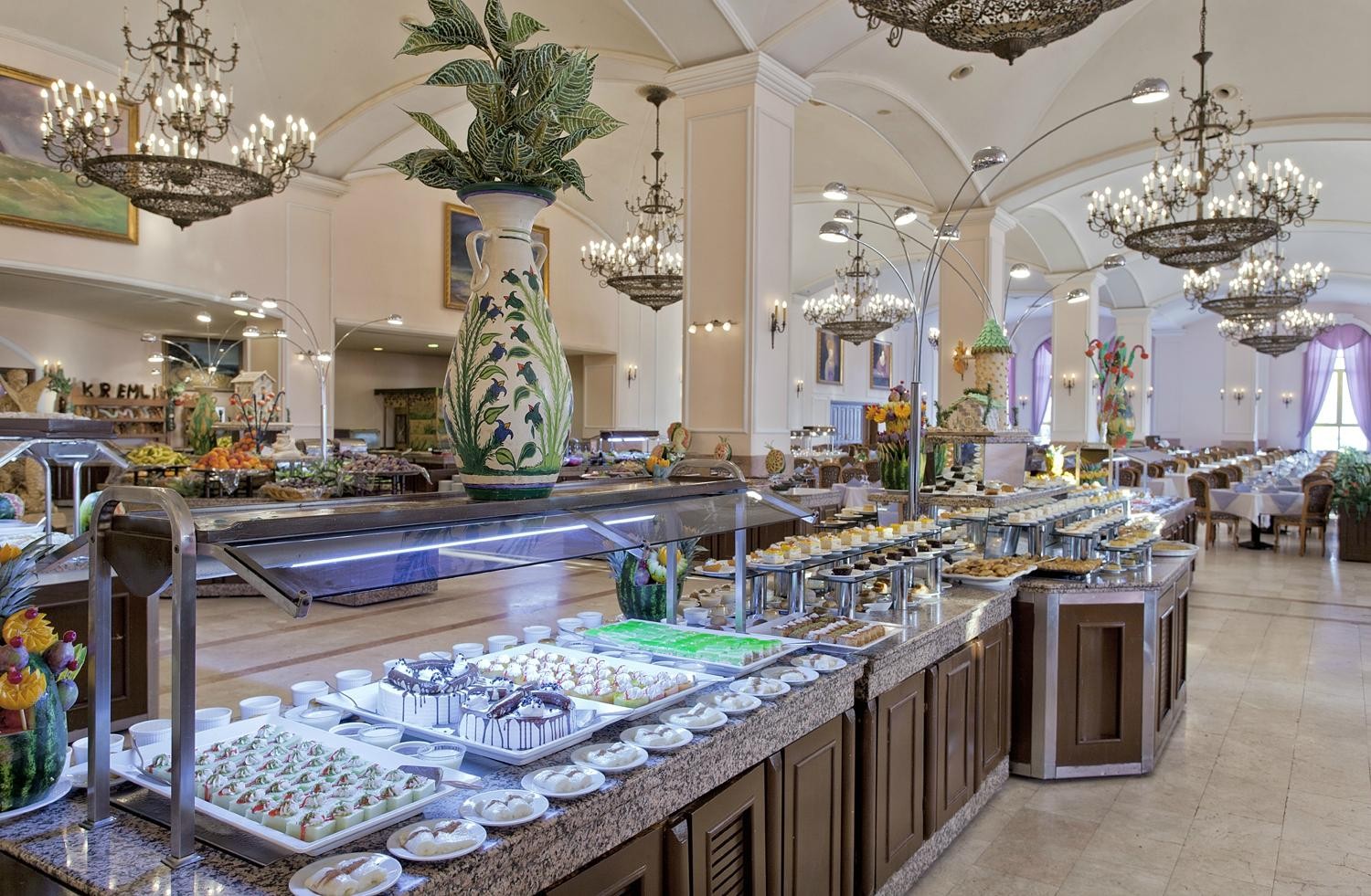 cheap resort hotels to Spend holiday with family