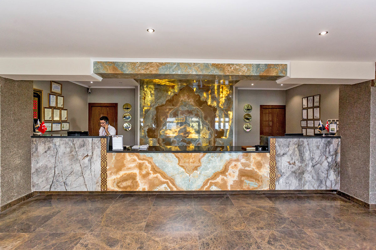 cheap resort hotels to Spend holiday with family