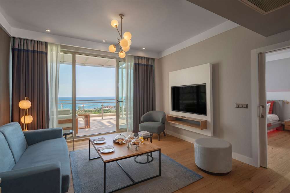 cheap resort hotels to Spend holiday with family