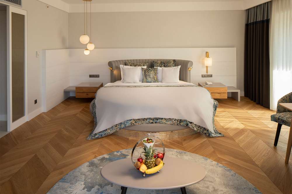 cheap resort hotels to Spend holiday with family