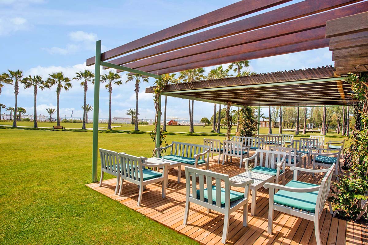 cheap resort hotels to Spend holiday with family