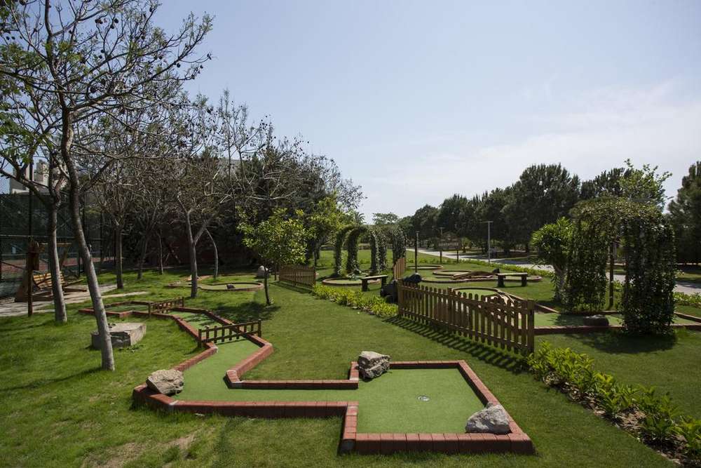 cheap resort hotels to Spend holiday with family