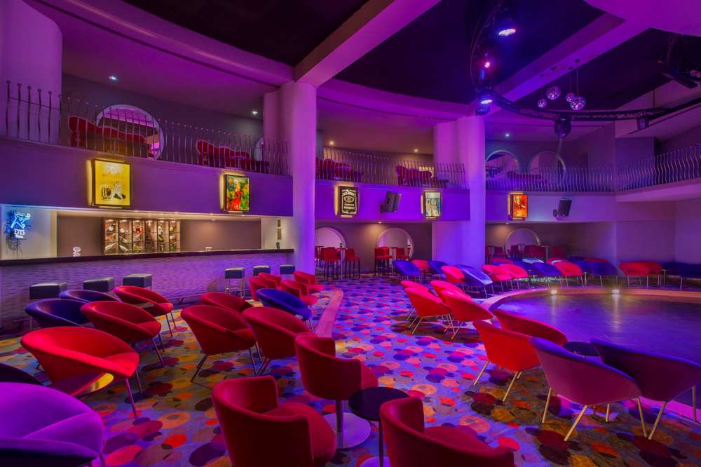 cheap resort hotels to Spend holiday with family