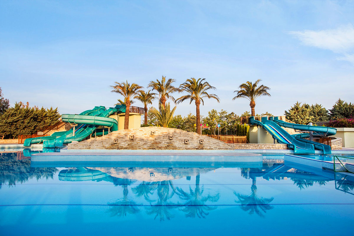 cheap resort hotels to Spend holiday with family