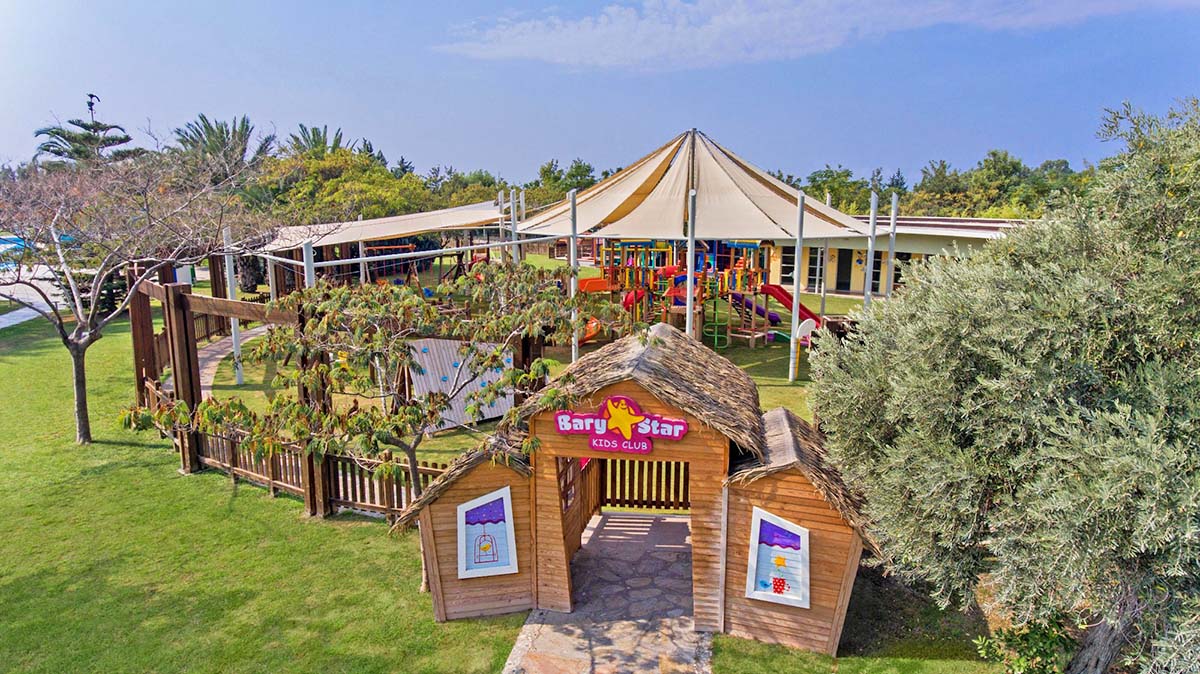 cheap resort hotels to Spend holiday with family