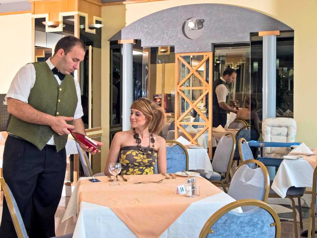 cheap resort hotels to Spend holiday with family