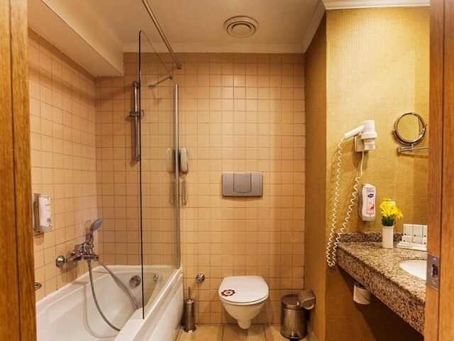 cheap resort hotels to Spend holiday with family