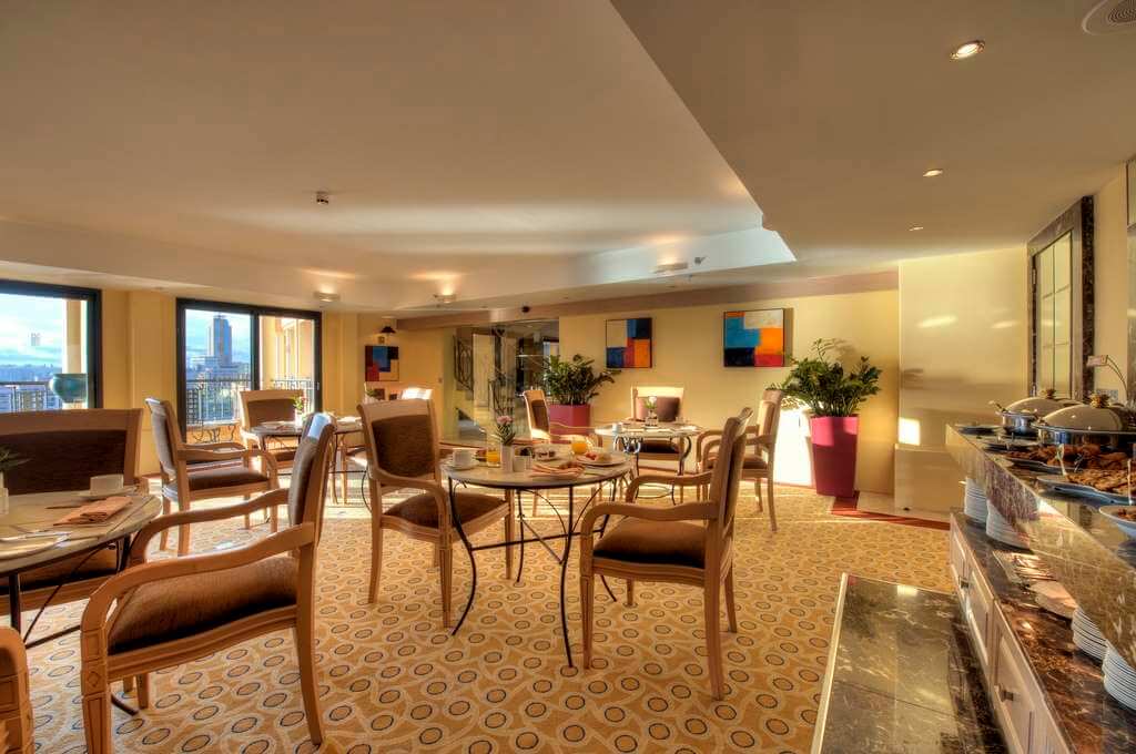 cheap resort hotels to Spend holiday with family