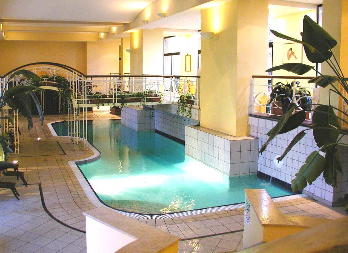 cheap resort hotels to Spend holiday with family