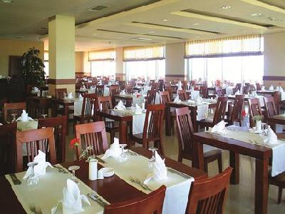 cheap resort hotels to Spend holiday with family