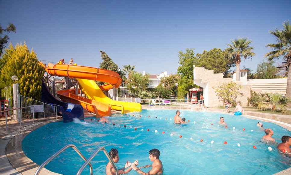 cheap resort hotels to Spend holiday with family