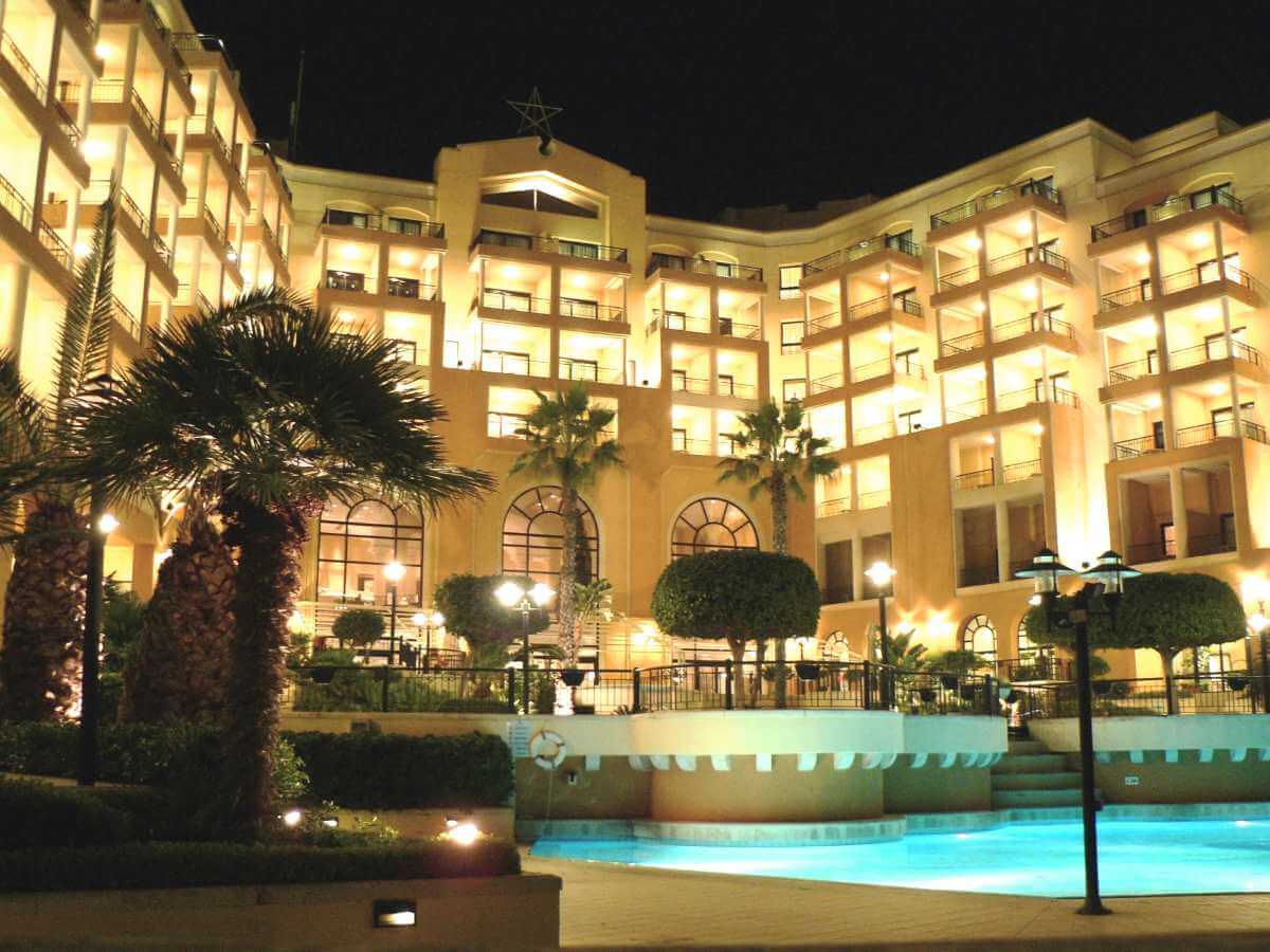 cheap resort hotels to Spend holiday with family