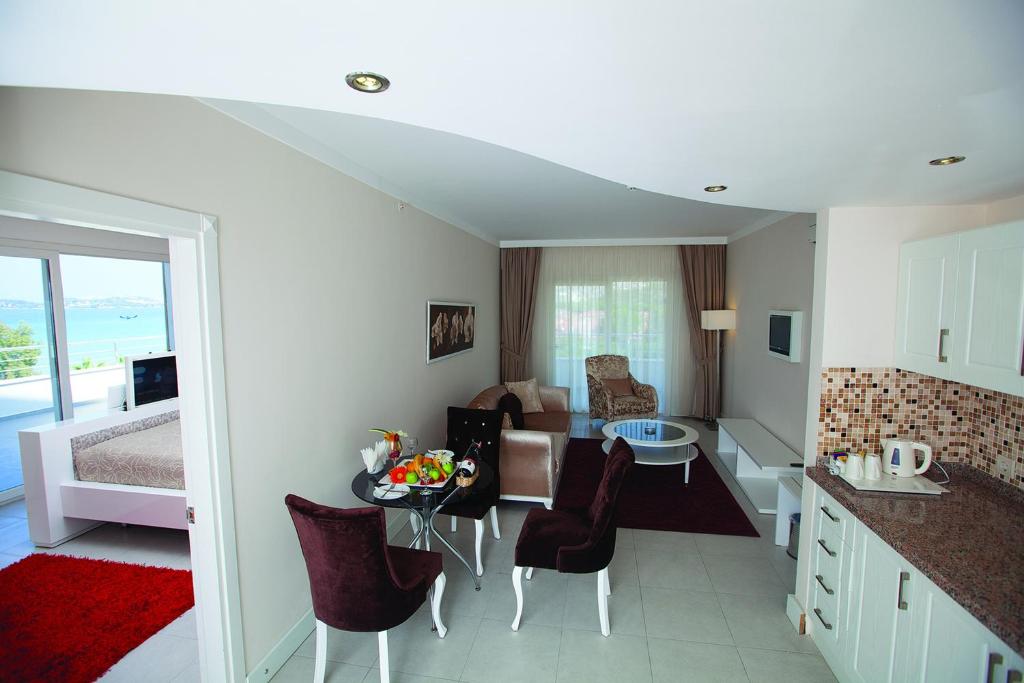 cheap resort hotels to Spend holiday with family