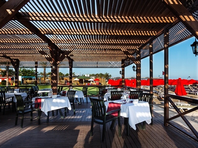 cheap resort hotels to Spend holiday with family