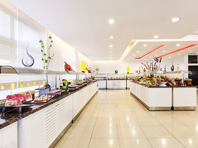 cheap resort hotels to Spend holiday with family