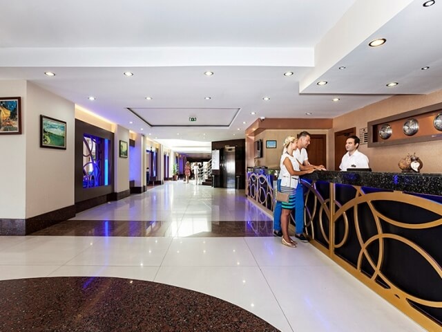 cheap resort hotels to Spend holiday with family