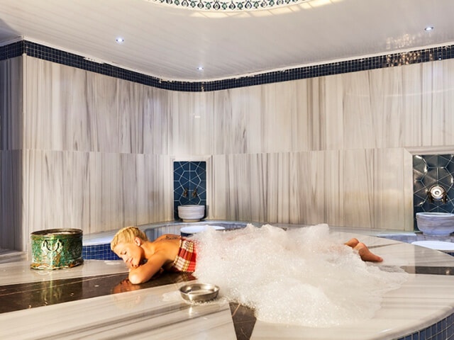 cheap resort hotels to Spend holiday with family