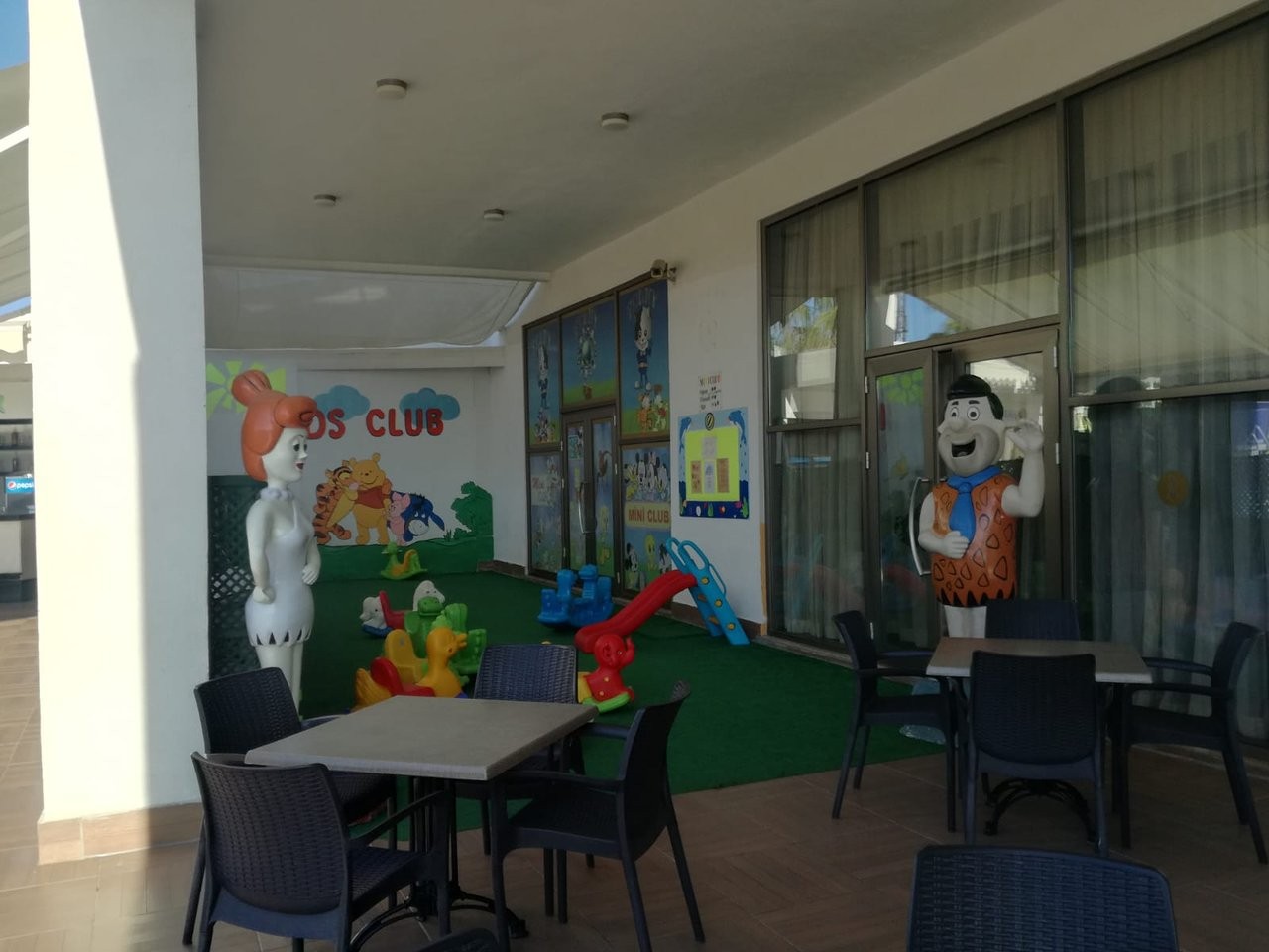 cheap resort hotels to Spend holiday with family