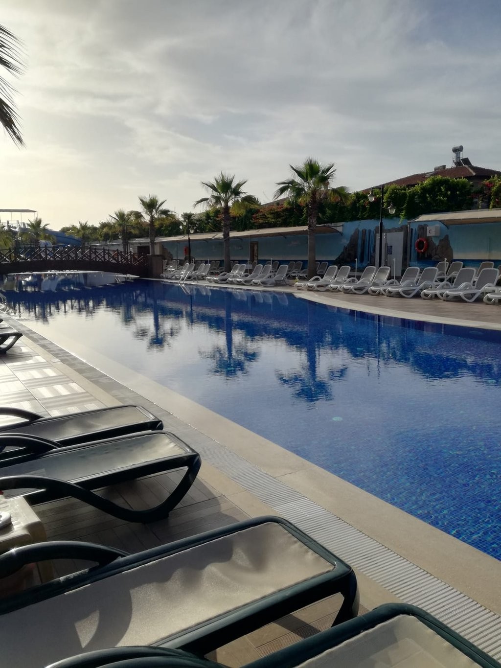 cheap resort hotels to Spend holiday with family