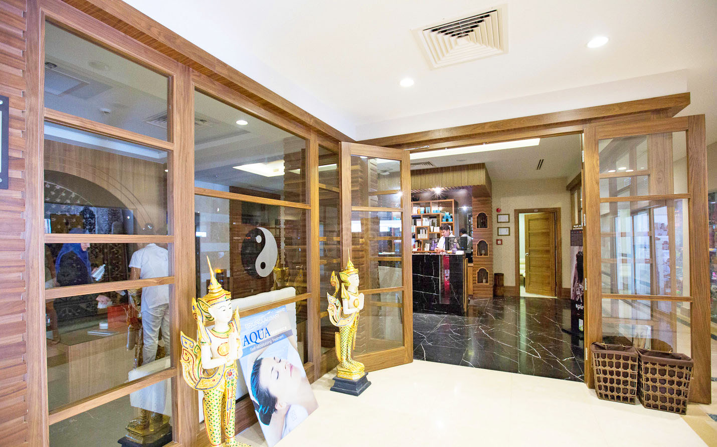 cheap resort hotels to Spend holiday with family