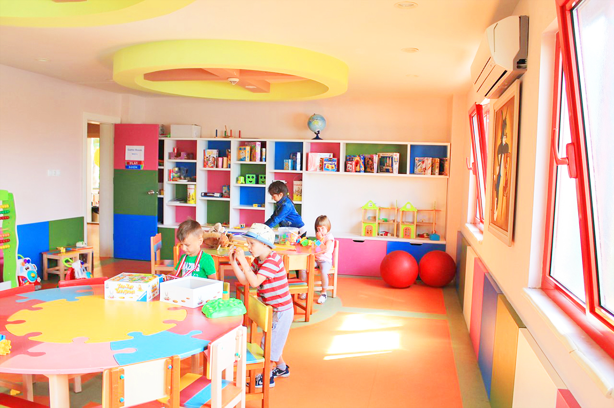 cheap resort hotels to Spend holiday with family