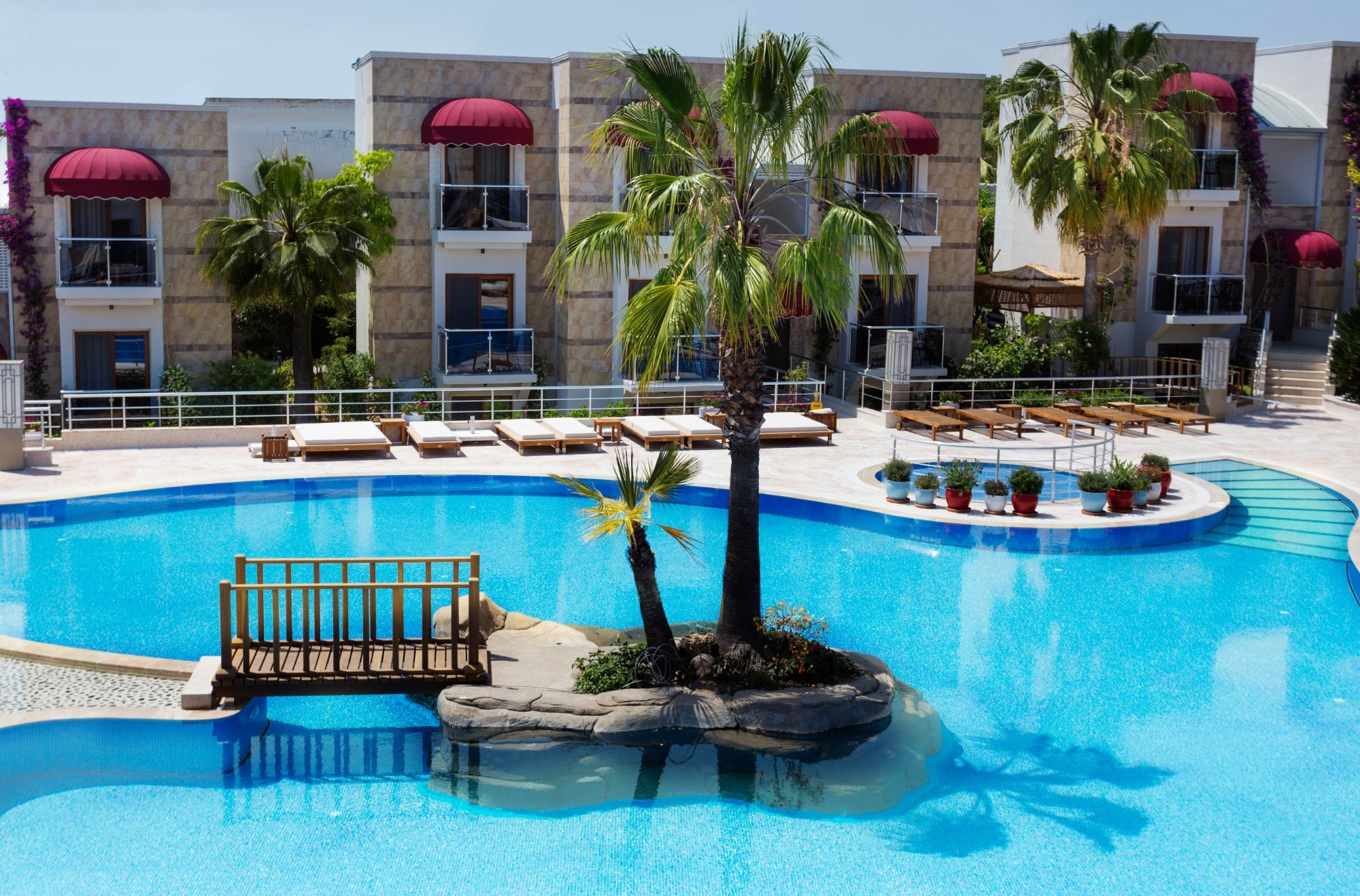 cheap resort hotels to Spend holiday with family