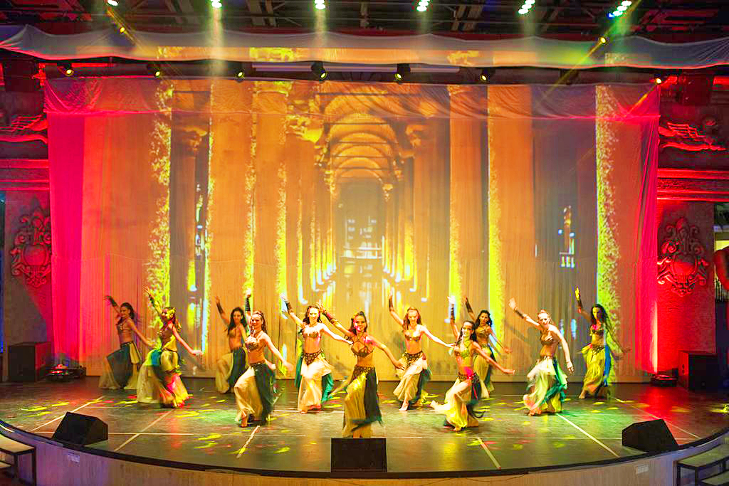 cheap resort hotels to Spend holiday with family